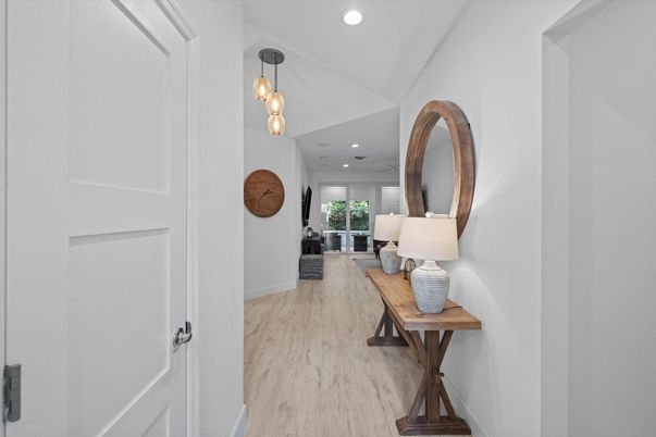 Interior, Pendant Lights, Recessed Lighting, Wood Texture Flooring