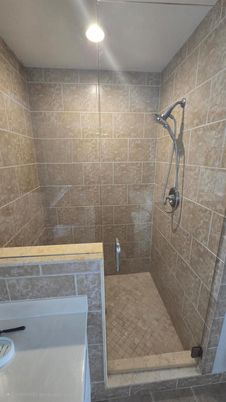 Bathroom, Interior, Recessed Lighting