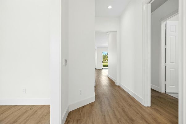 Interior, Recessed Lighting, Wood Texture Flooring
