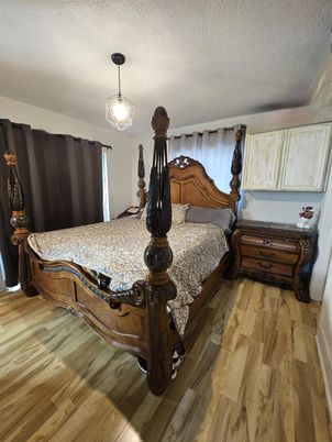 Bedroom, Interior, Pendant Lights, Wood Texture Flooring