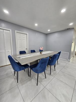 Dining room, Interior, Recessed Lighting