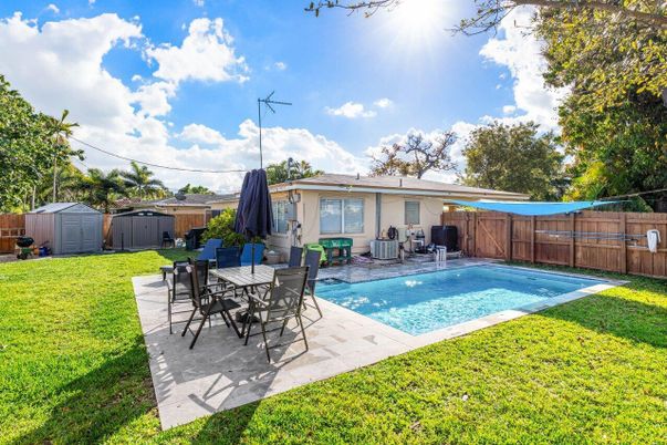 Backyard, Exterior, Pool