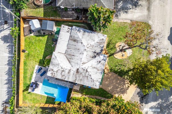 Exterior, Drone