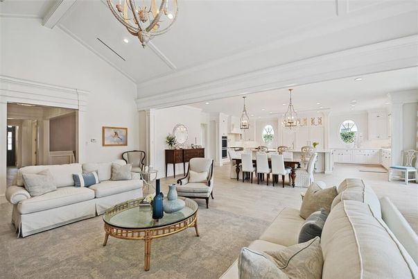 Chandelier, Dining room, Interior, Kitchen, Living room, Pendant Lights, Recessed Lighting