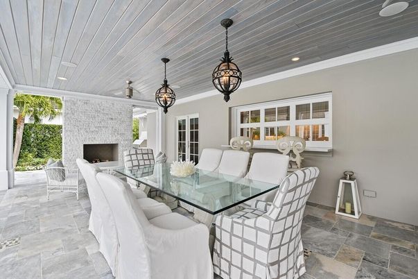 Dining room, Fireplace, Interior, Pendant Lights, Recessed Lighting
