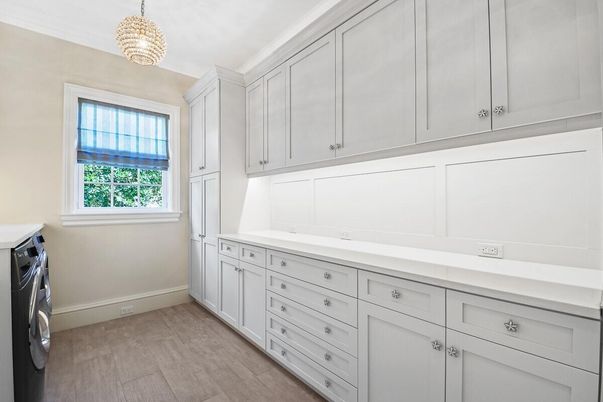 Chandelier, Interior, Washer, Wood Texture Flooring