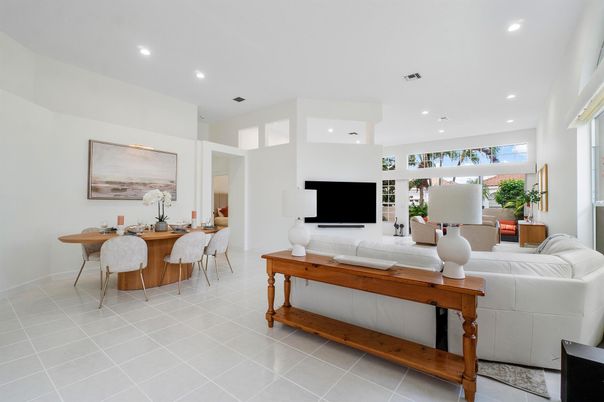 Dining room, Interior, Living room, Recessed Lighting