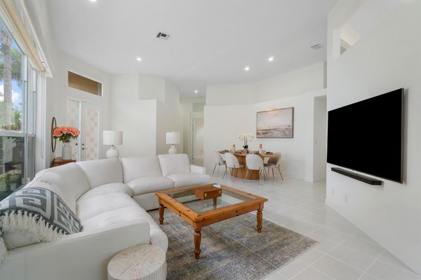 Dining room, Interior, Living room, Recessed Lighting