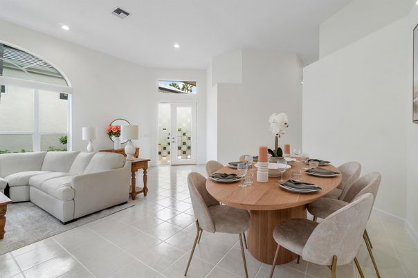 Dining room, Interior, Living room, Recessed Lighting