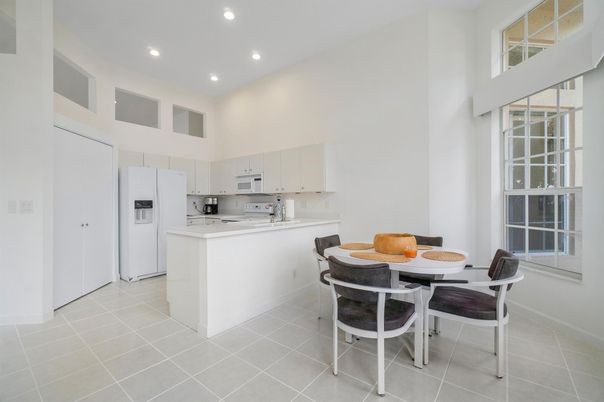 Dining room, Interior, Kitchen, Recessed Lighting