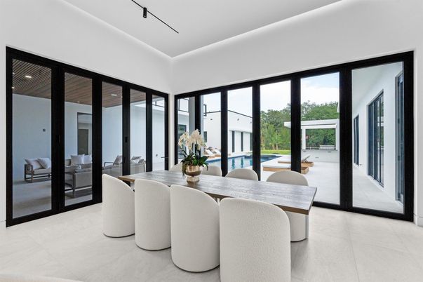 Dining room, Interior
