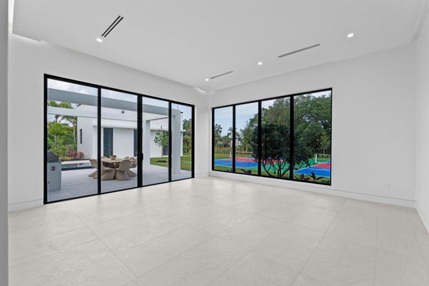 Empty room, Interior, Recessed Lighting