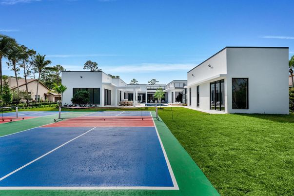 Exterior, Tennis Courts