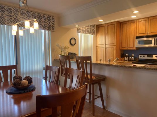 Dining room, Interior, Kitchen, Pendant Lights, Recessed Lighting, Wood Texture Flooring