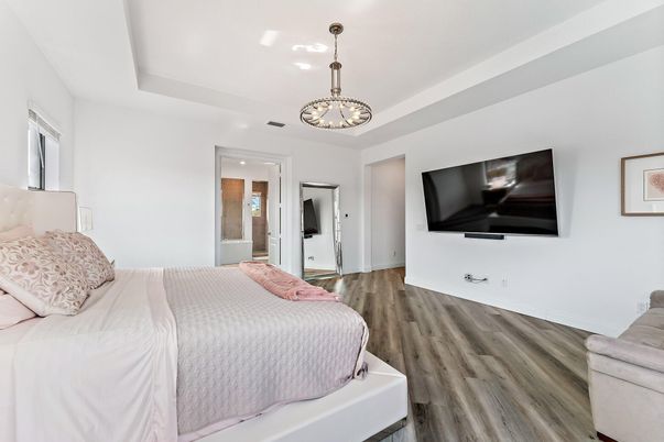 Bedroom, Interior, Pendant Lights, Wood Texture Flooring