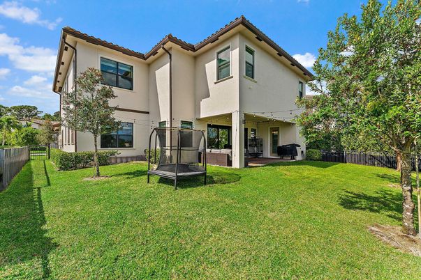Backyard, Exterior, Playground