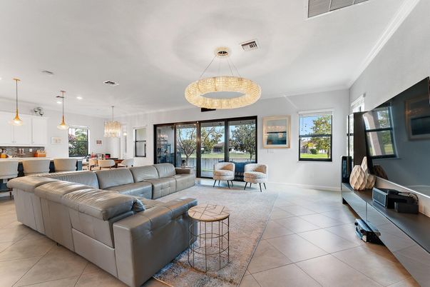 Chandelier, Dining room, Interior, Kitchen, Living room, Pendant Lights, Recessed Lighting