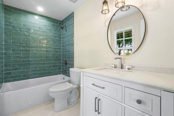 Bathroom, Interior, Recessed Lighting