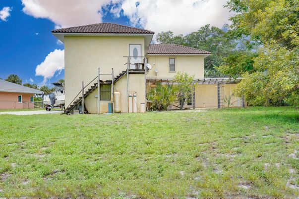 Backyard, Exterior