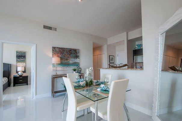 Dining room, Interior