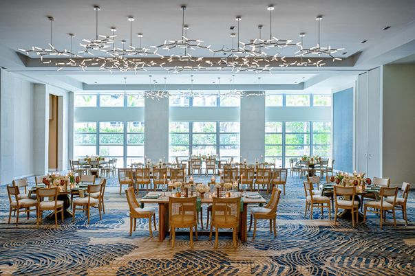 Dining room, Interior, Pendant Lights, Recessed Lighting