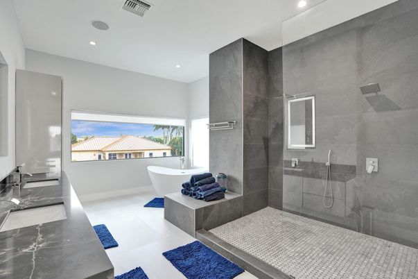 Bathroom, Free Standing Baths, Glass Shower, Interior, Recessed Lighting