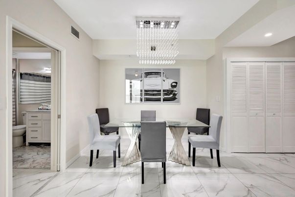 Chandelier, Dining room, Interior, Marble, Recessed Lighting
