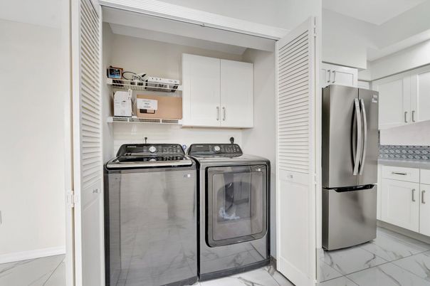 Interior, Marble, Utility Closets, Washer