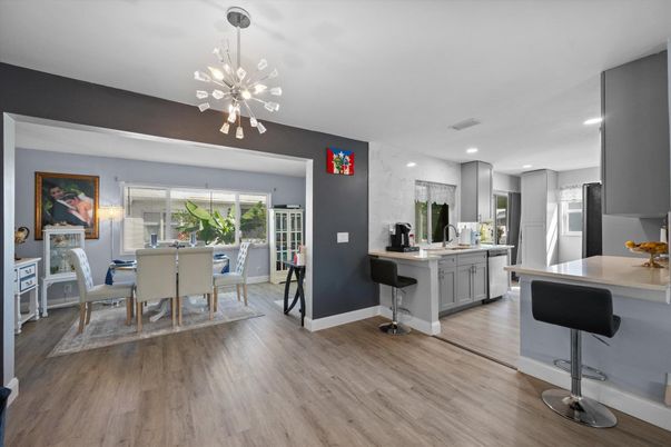 Dining room, Interior, Kitchen, Pendant Lights, Recessed Lighting, Wood Texture Flooring