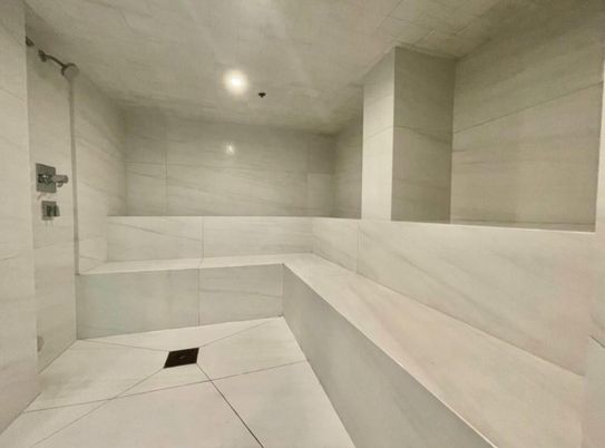 Bathroom, Interior, Recessed Lighting