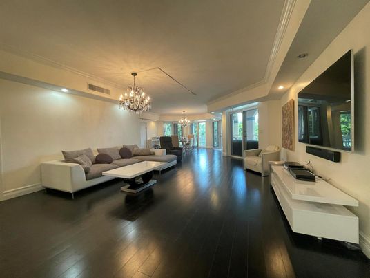 Chandelier, Dining room, Interior, Living room, Recessed Lighting, Wood Texture Flooring