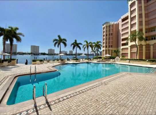 Exterior, Pool, Water