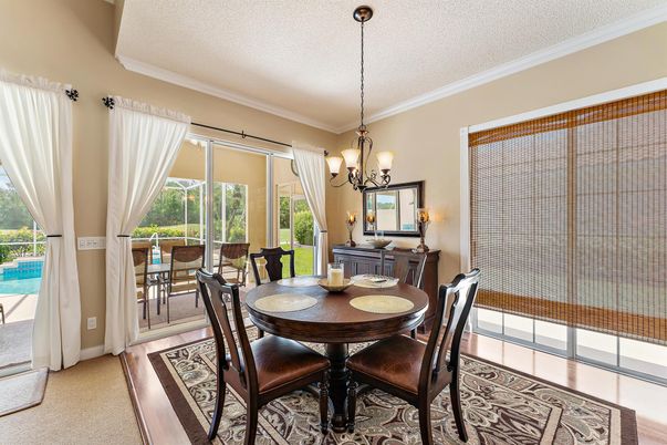 Chandelier, Dining room, Interior