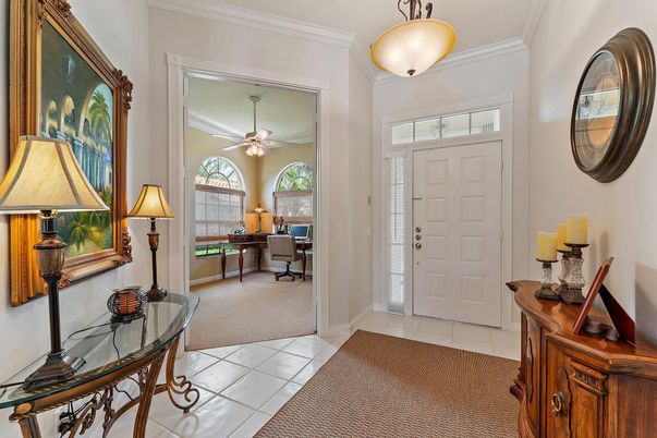 Home Office, Interior