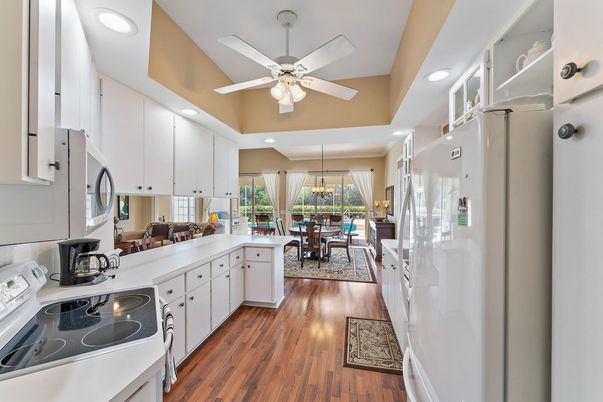 Chandelier, Dining room, Interior, Kitchen, Recessed Lighting, Wood Texture Flooring