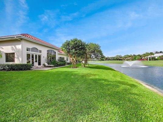 Backyard, Exterior, Water