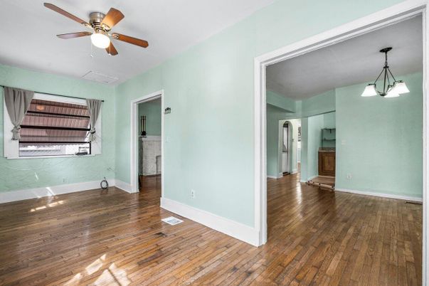 Empty room, Interior, Pendant Lights, Wood Texture Flooring