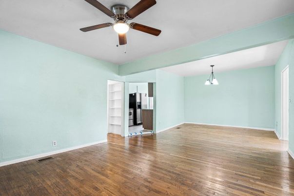 Empty room, Interior, Pendant Lights, Wood Texture Flooring