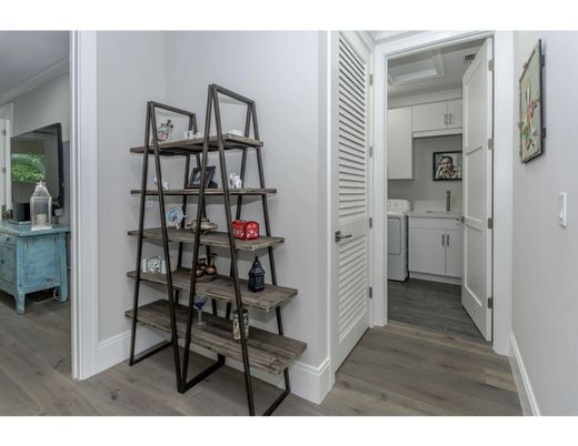 Interior, Utility Closets, Washer, Wood Texture Flooring