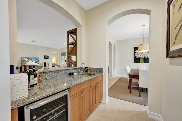 Dining room, Interior, Pendant Lights, Recessed Lighting