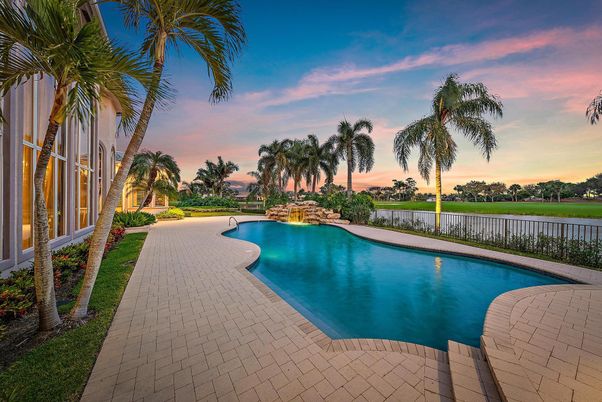 Exterior, Pool, Water
