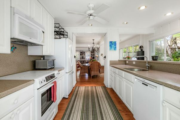 Chandelier, Dining room, Interior, Kitchen, Recessed Lighting, Wood Texture Flooring