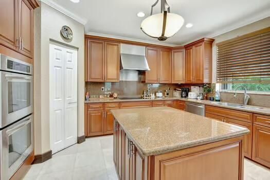Interior, Kitchen, Pendant Lights, Recessed Lighting, Stainless Steel Appliances