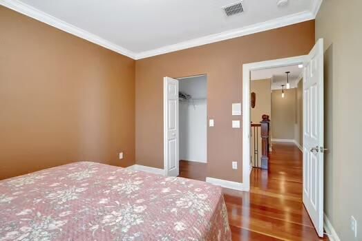 Bedroom, Interior, Pendant Lights, Wood Texture Flooring