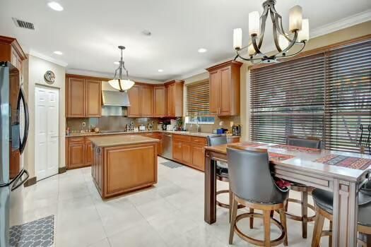 Chandelier, Dining room, Interior, Kitchen, Pendant Lights, Recessed Lighting
