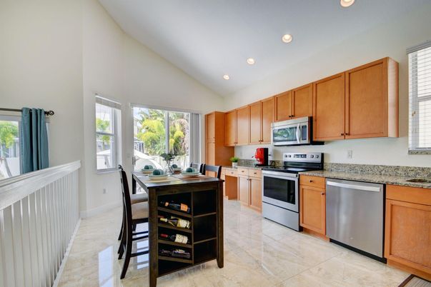 Dining room, Interior, Kitchen, Recessed Lighting, Stainless Steel Appliances