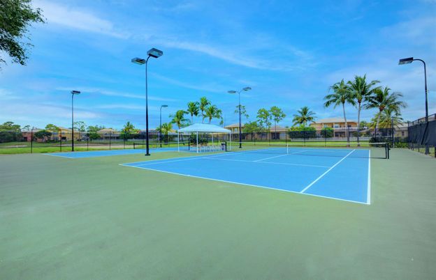 Exterior, Tennis Courts
