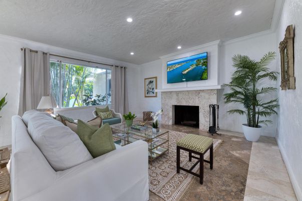 Fireplace, Interior, Living room, Recessed Lighting