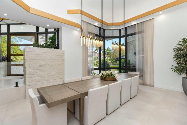 Dining room, Interior, Pendant Lights, Recessed Lighting