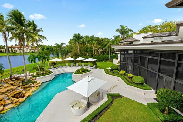 Exterior, Pool, Water